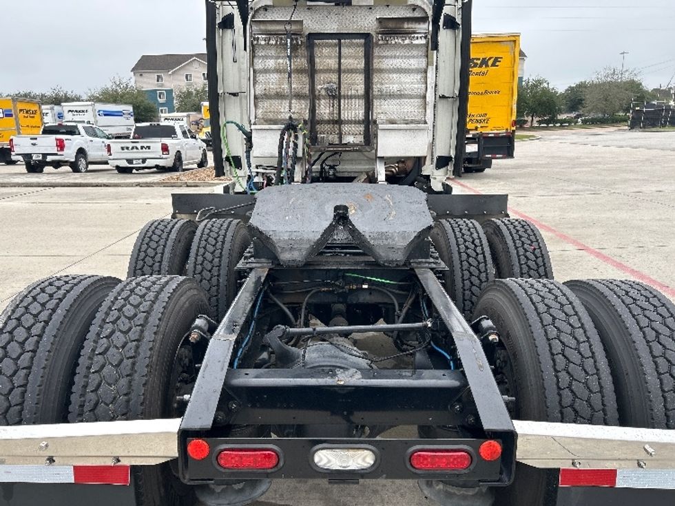 Sleeper Tractor-Heavy Duty Tractors-Freightliner-2019-Cascadia 12564ST-Houston-TX-692,178\n\t\tmiles-$ 35,250 - Image 6
