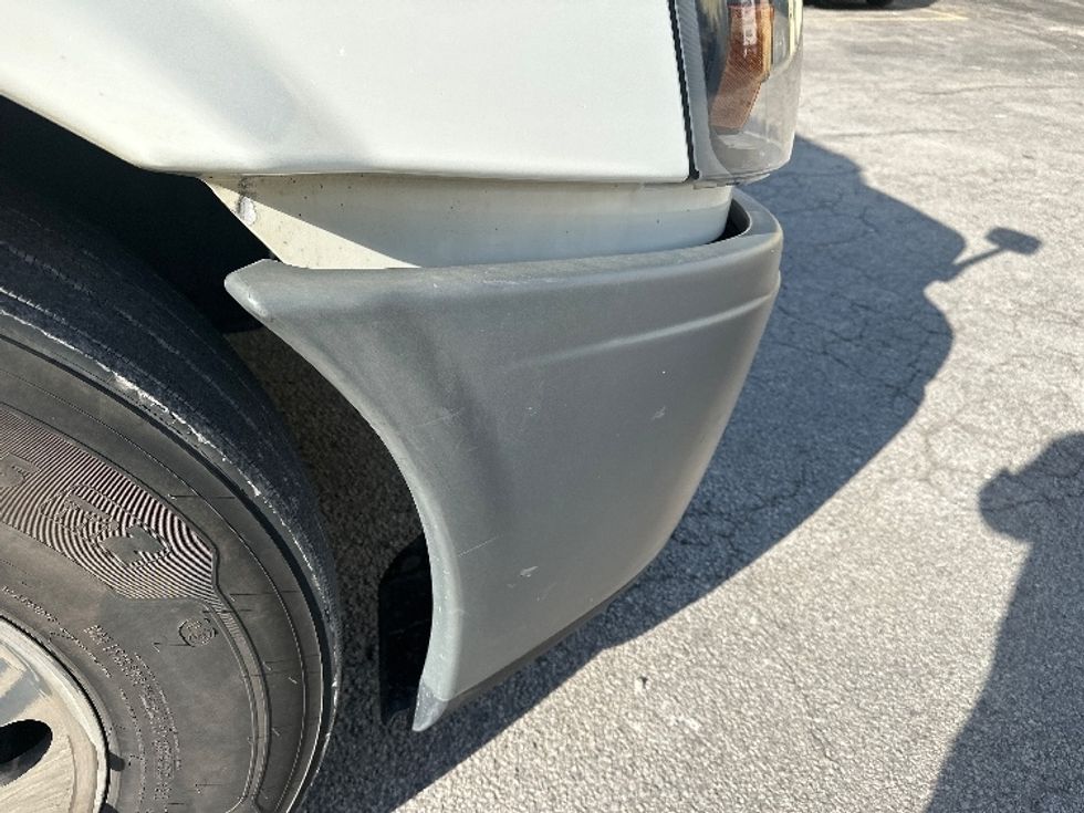 Sleeper Tractor-Heavy Duty Tractors-Freightliner-2019-Cascadia 12564ST-Huntington-WV-392,724\n\t\tmiles-$ 52,750 - Image 27