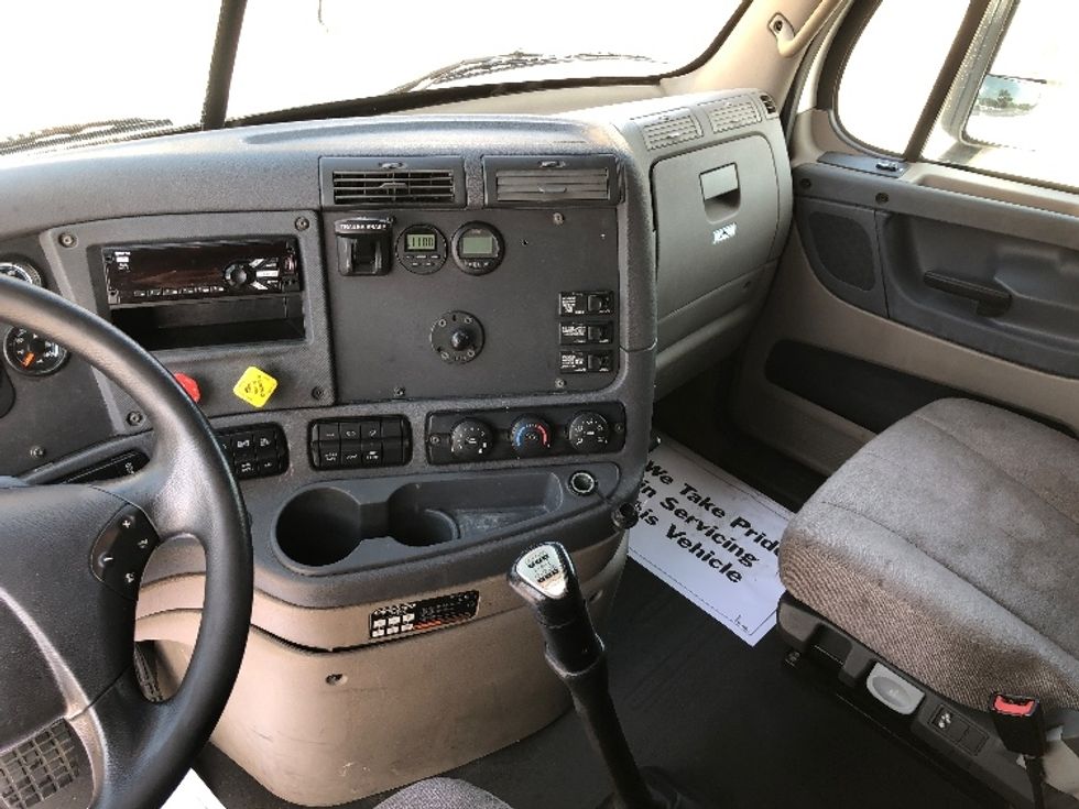 Sleeper Tractor-Heavy Duty Tractors-Freightliner-2019-Cascadia 12564ST-Indianapolis-IN-469,818\n\t\tmiles-$ 48,500 - Image 11