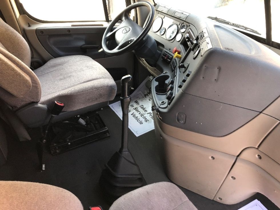 Sleeper Tractor-Heavy Duty Tractors-Freightliner-2019-Cascadia 12564ST-Indianapolis-IN-469,818\n\t\tmiles-$ 48,500 - Image 15