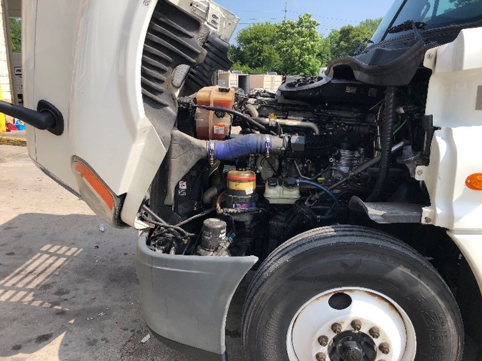 Sleeper Tractor-Heavy Duty Tractors-Freightliner-2019-Cascadia 12564ST-Indianapolis-IN-469,818\n\t\tmiles-$ 48,500 - Image 21