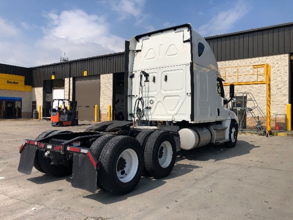 Sleeper Tractor-Heavy Duty Tractors-Freightliner-2019-Cascadia 12564ST-Indianapolis-IN-469,818\n\t\tmiles-$ 48,500 - Image 7