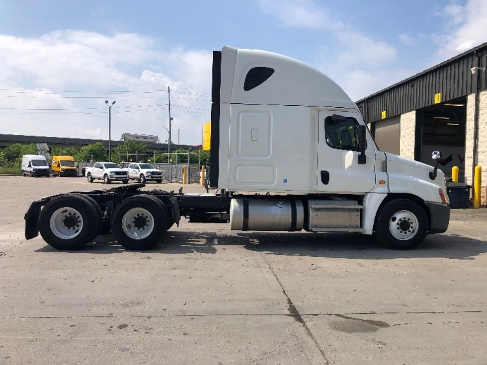 Sleeper Tractor-Heavy Duty Tractors-Freightliner-2019-Cascadia 12564ST-Indianapolis-IN-469,818\n\t\tmiles-$ 48,500 - Image 8