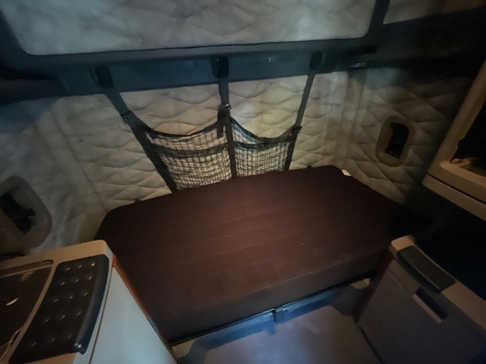 Sleeper Tractor-Heavy Duty Tractors-Freightliner-2019-Cascadia 12564ST-Jacksonville-FL-293,500\n\t\tmiles-$ 64,250 - Image 17