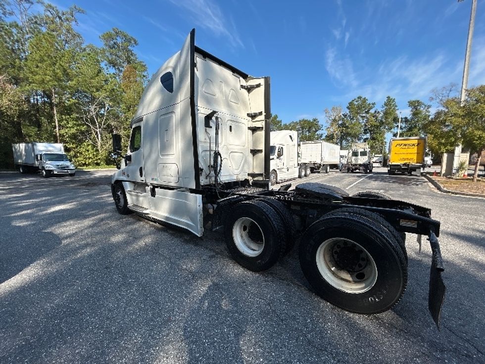 Sleeper Tractor-Heavy Duty Tractors-Freightliner-2019-Cascadia 12564ST-Jacksonville-FL-293,500\n\t\tmiles-$ 64,250 - Image 5