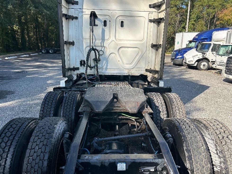 Sleeper Tractor-Heavy Duty Tractors-Freightliner-2019-Cascadia 12564ST-Jacksonville-FL-293,500\n\t\tmiles-$ 64,250 - Image 6