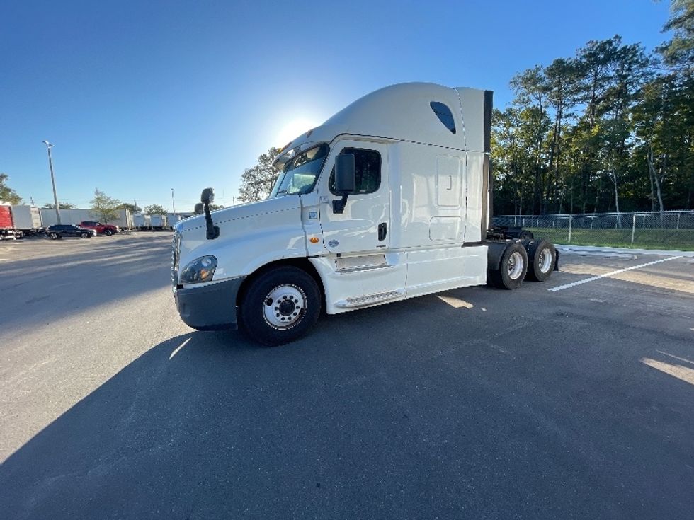 Sleeper Tractor-Heavy Duty Tractors-Freightliner-2019-Cascadia 12564ST-Jacksonville-FL-365,593\n\t\tmiles-$ 60,250 - Image 3