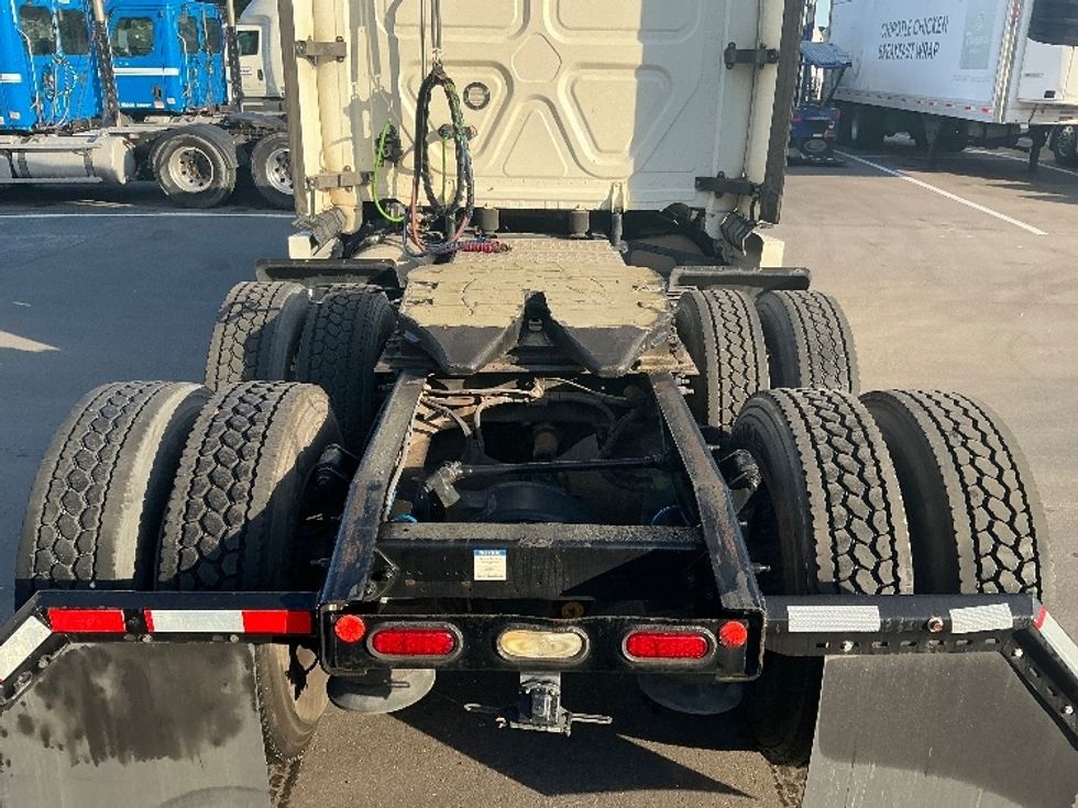 Sleeper Tractor-Heavy Duty Tractors-Freightliner-2019-Cascadia 12564ST-Jacksonville-FL-365,593\n\t\tmiles-$ 60,250 - Image 6