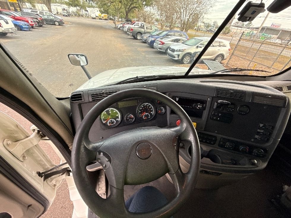 Sleeper Tractor-Heavy Duty Tractors-Freightliner-2019-Cascadia 12564ST-Jacksonville-FL-492,828\n\t\tmiles-$ 50,250 - Image 11