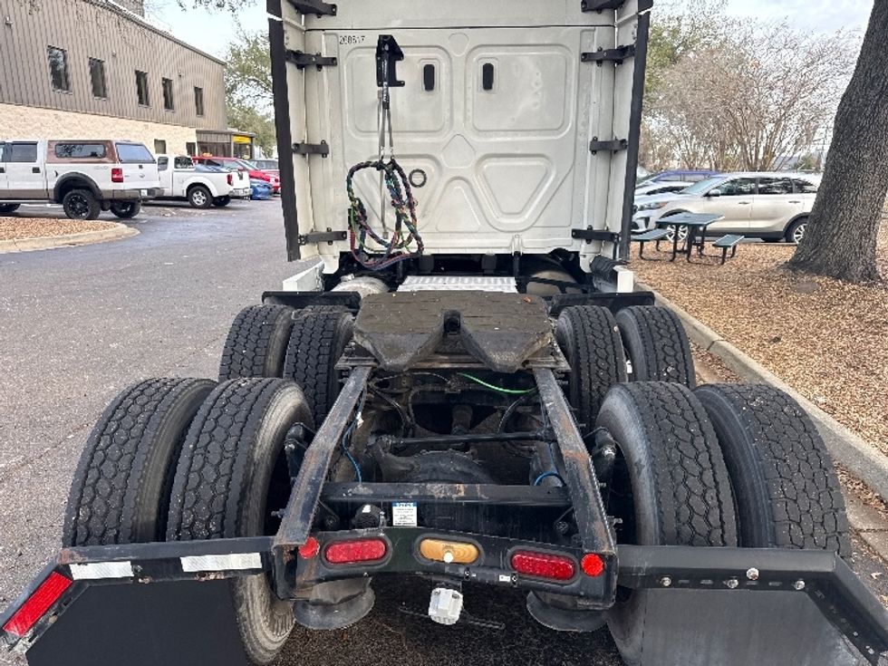 Sleeper Tractor-Heavy Duty Tractors-Freightliner-2019-Cascadia 12564ST-Jacksonville-FL-492,828\n\t\tmiles-$ 50,250 - Image 6