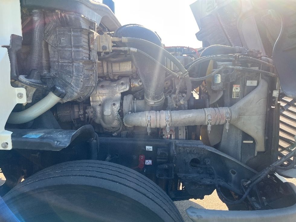 Sleeper Tractor-Heavy Duty Tractors-Freightliner-2019-Cascadia 12564ST-Katy-TX-281,214\n\t\tmiles-$ 62,750 - Image 19