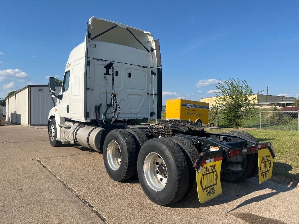 Sleeper Tractor-Heavy Duty Tractors-Freightliner-2019-Cascadia 12564ST-Katy-TX-281,214\n\t\tmiles-$ 62,750 - Image 5