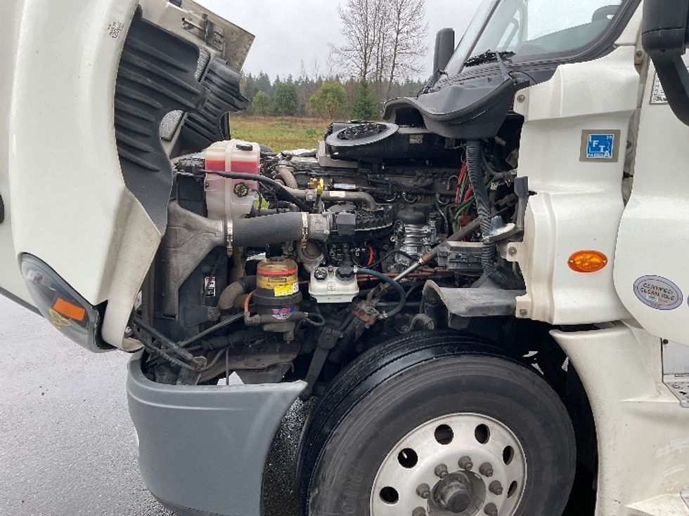 Sleeper Tractor-Heavy Duty Tractors-Freightliner-2019-Cascadia 12564ST-Lacey-WA-381,429\n\t\tmiles-$ 59,750 - Image 21