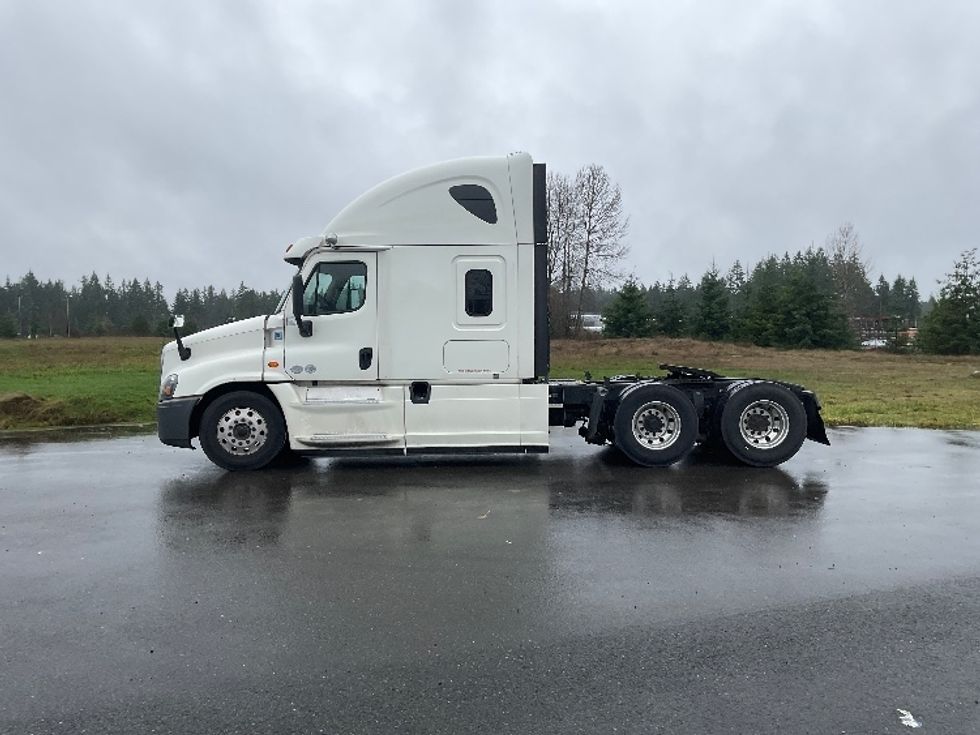 Sleeper Tractor-Heavy Duty Tractors-Freightliner-2019-Cascadia 12564ST-Lacey-WA-381,429\n\t\tmiles-$ 59,750 - Image 4