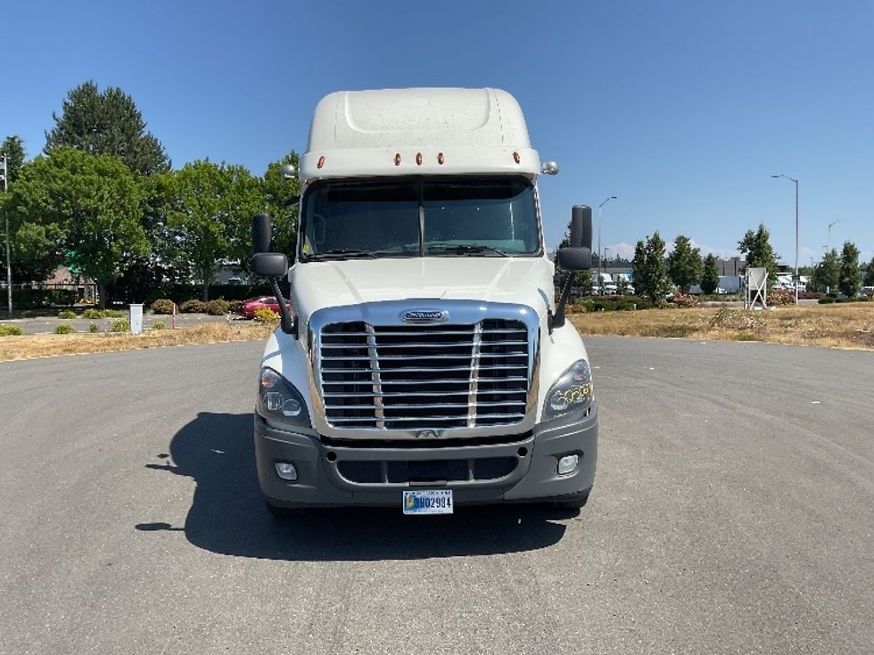 Sleeper Tractor-Heavy Duty Tractors-Freightliner-2019-Cascadia 12564ST-Lacey-WA-466,940\n\t\tmiles-$ 61,250 - Image 2