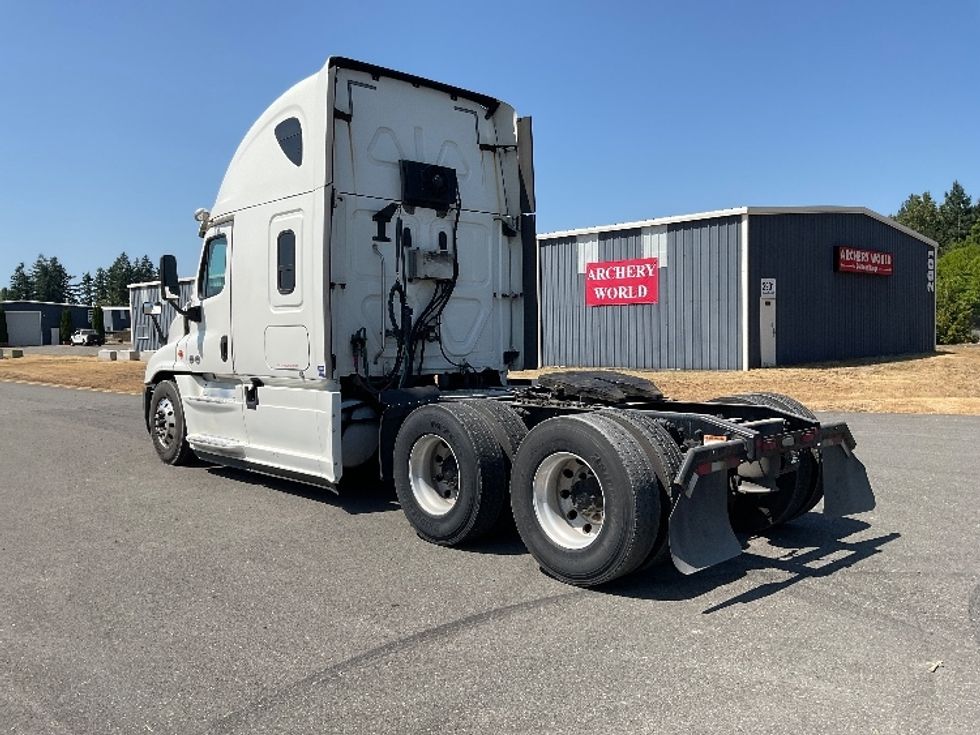 Sleeper Tractor-Heavy Duty Tractors-Freightliner-2019-Cascadia 12564ST-Lacey-WA-466,940\n\t\tmiles-$ 61,250 - Image 5
