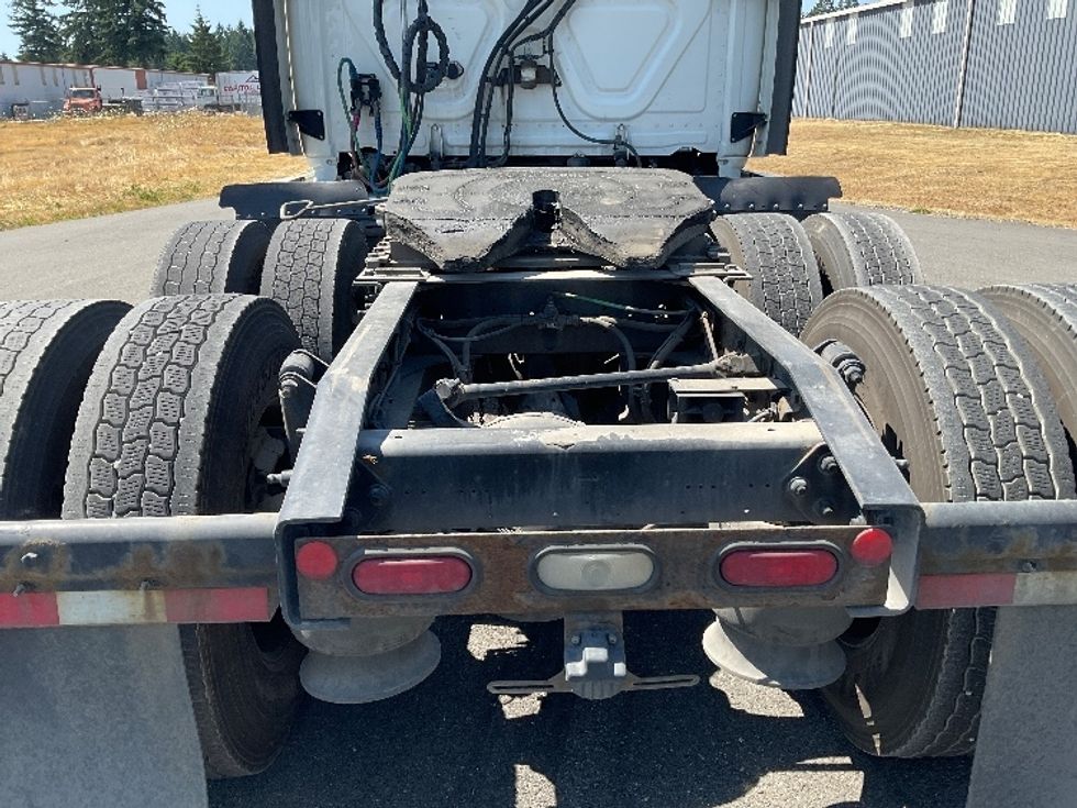 Sleeper Tractor-Heavy Duty Tractors-Freightliner-2019-Cascadia 12564ST-Lacey-WA-466,940\n\t\tmiles-$ 61,250 - Image 6