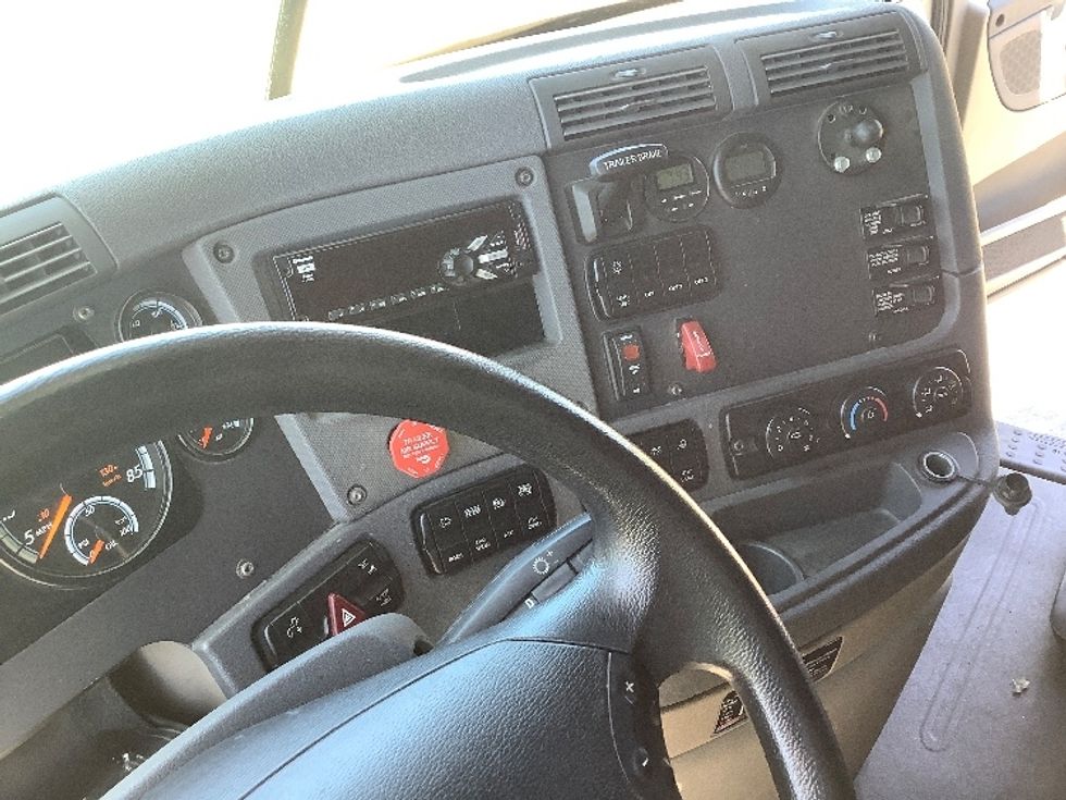 Sleeper Tractor-Heavy Duty Tractors-Freightliner-2019-Cascadia 12564ST-Lacey-WA-476,979\n\t\tmiles-$ 60,500 - Image 12