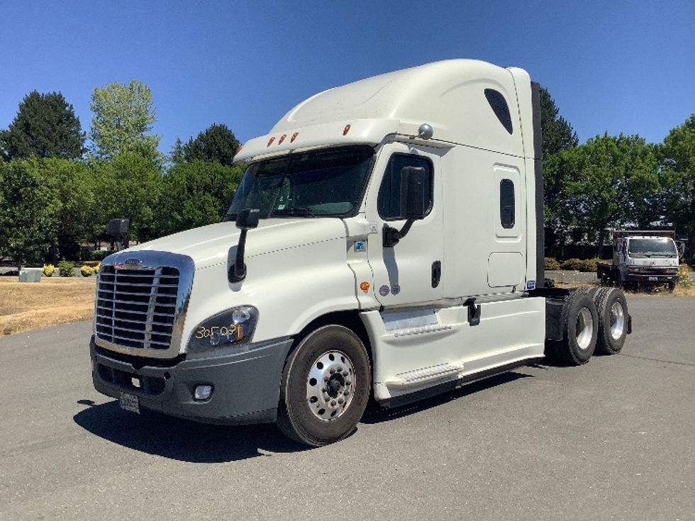 Sleeper Tractor-Heavy Duty Tractors-Freightliner-2019-Cascadia 12564ST-Lacey-WA-476,979\n\t\tmiles-$ 60,500 - Image 3