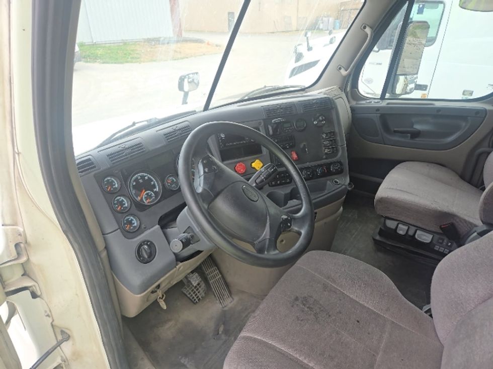 Sleeper Tractor-Heavy Duty Tractors-Freightliner-2019-Cascadia 12564ST-Lacey-WA-479,497\n\t\tmiles-$ 60,500 - Image 10