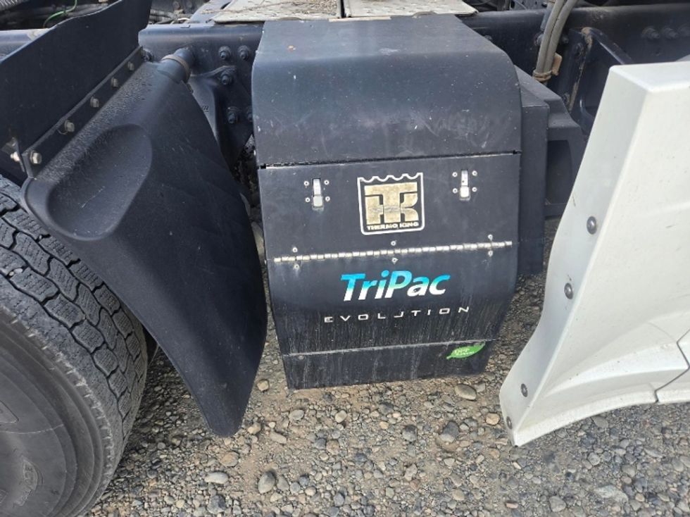 Sleeper Tractor-Heavy Duty Tractors-Freightliner-2019-Cascadia 12564ST-Lacey-WA-479,497\n\t\tmiles-$ 60,500 - Image 22