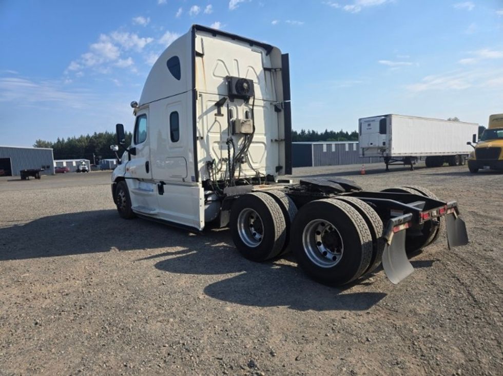 Sleeper Tractor-Heavy Duty Tractors-Freightliner-2019-Cascadia 12564ST-Lacey-WA-479,497\n\t\tmiles-$ 60,500 - Image 5