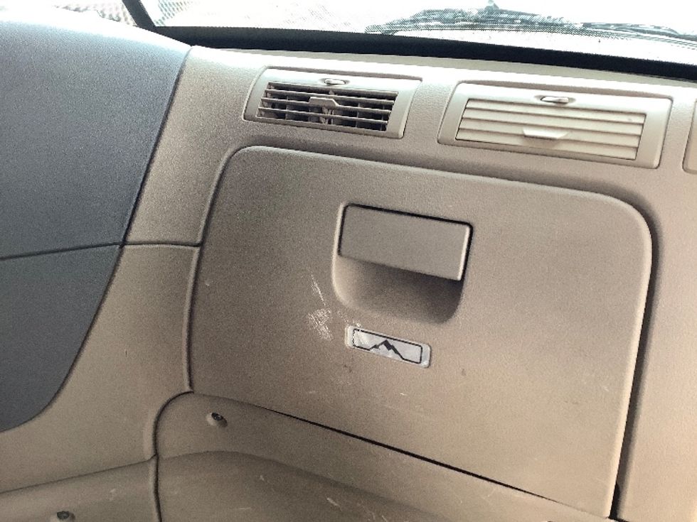 Sleeper Tractor-Heavy Duty Tractors-Freightliner-2019-Cascadia 12564ST-Lacey-WA-484,308\n\t\tmiles-$ 60,000 - Image 14