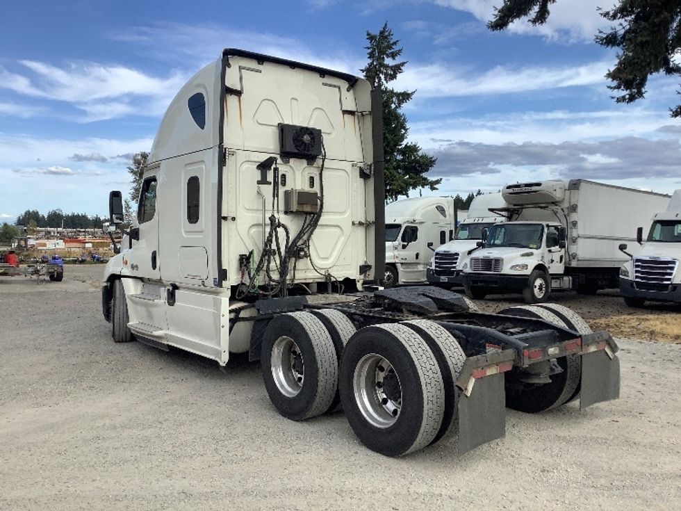 Sleeper Tractor-Heavy Duty Tractors-Freightliner-2019-Cascadia 12564ST-Lacey-WA-484,308\n\t\tmiles-$ 60,000 - Image 5