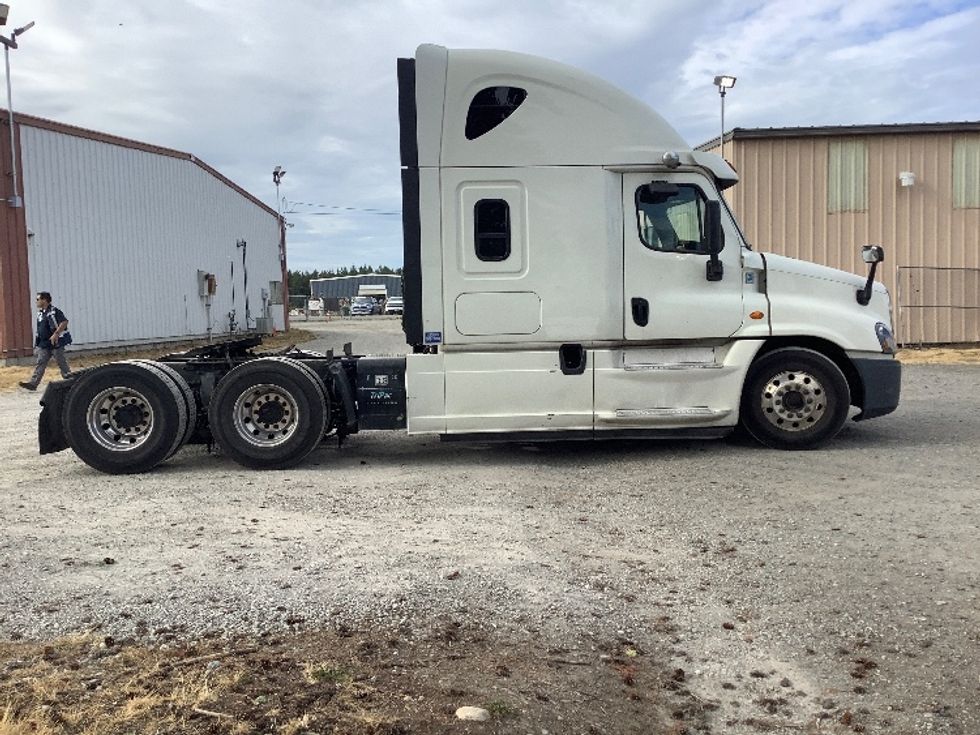 Sleeper Tractor-Heavy Duty Tractors-Freightliner-2019-Cascadia 12564ST-Lacey-WA-484,308\n\t\tmiles-$ 60,000 - Image 8