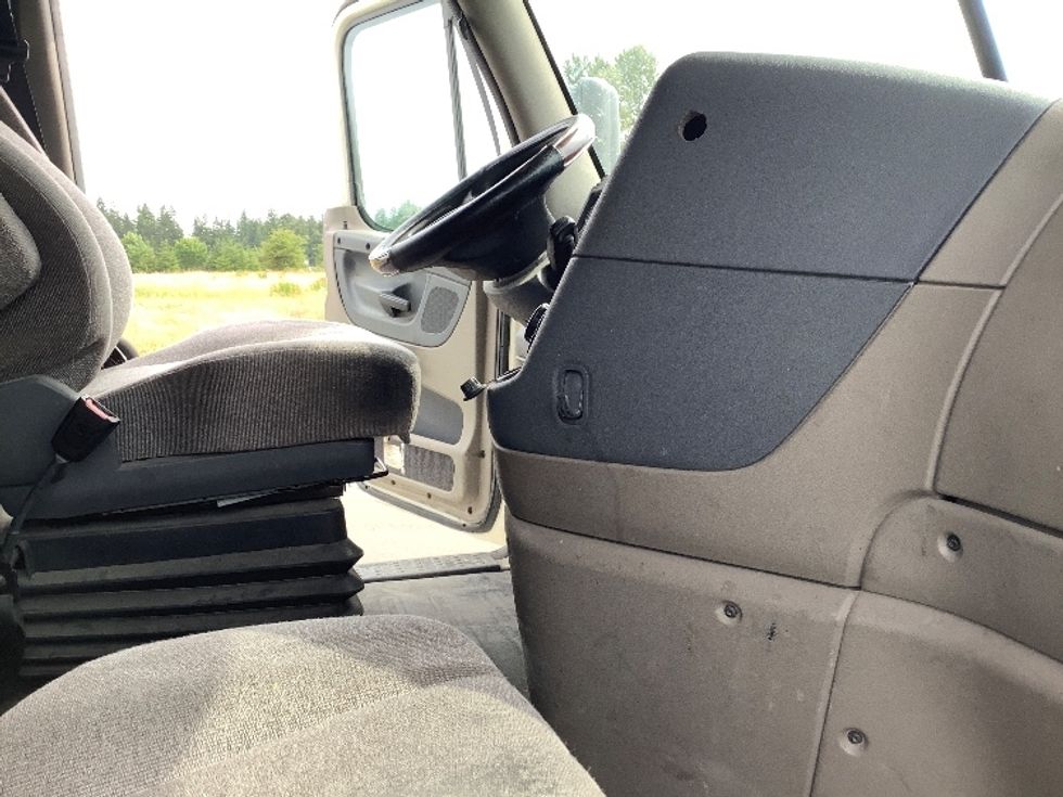 Sleeper Tractor-Heavy Duty Tractors-Freightliner-2019-Cascadia 12564ST-Lacey-WA-514,527\n\t\tmiles-$ 58,250 - Image 15