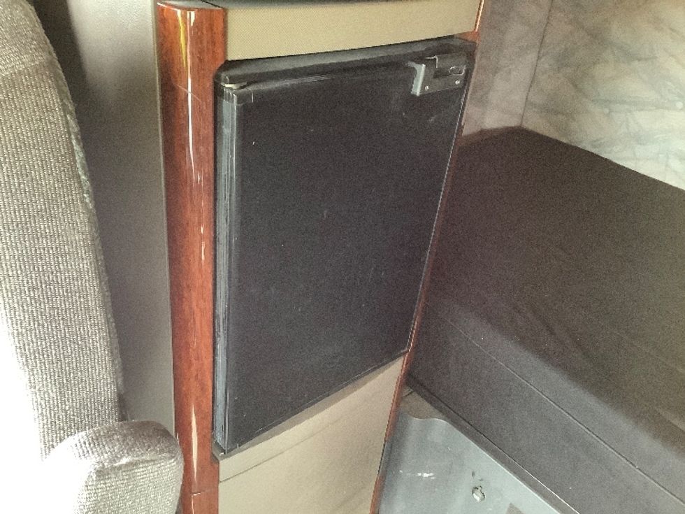 Sleeper Tractor-Heavy Duty Tractors-Freightliner-2019-Cascadia 12564ST-Lacey-WA-514,527\n\t\tmiles-$ 58,250 - Image 19