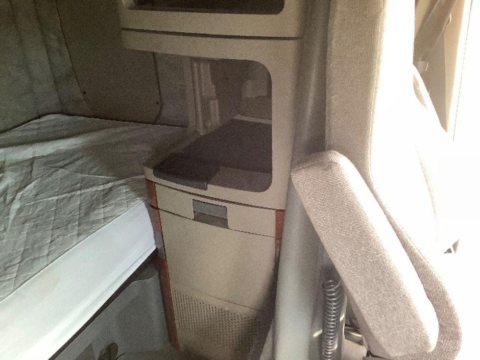 Sleeper Tractor-Heavy Duty Tractors-Freightliner-2019-Cascadia 12564ST-Lacey-WA-530,332\n\t\tmiles-$ 56,250 - Image 18