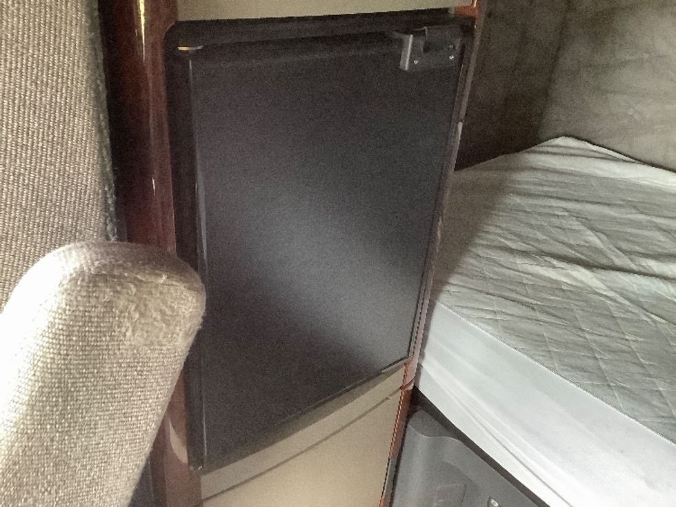 Sleeper Tractor-Heavy Duty Tractors-Freightliner-2019-Cascadia 12564ST-Lacey-WA-530,332\n\t\tmiles-$ 56,250 - Image 19