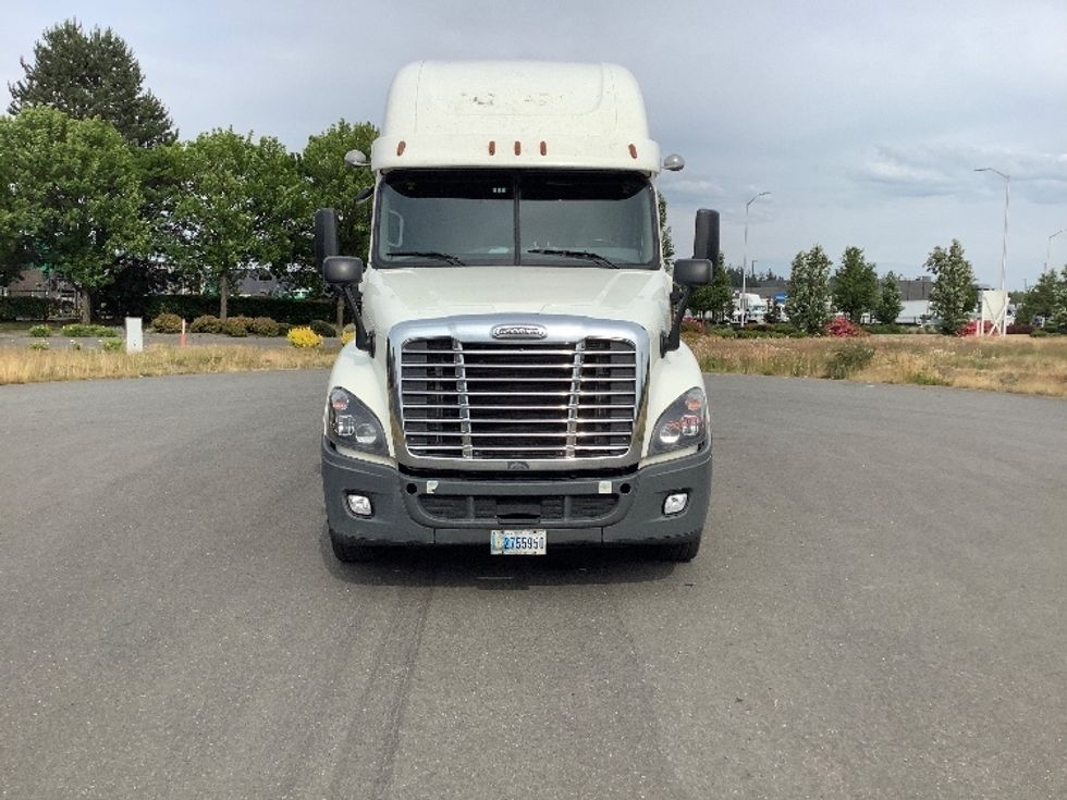 Sleeper Tractor-Heavy Duty Tractors-Freightliner-2019-Cascadia 12564ST-Lacey-WA-530,332\n\t\tmiles-$ 56,250 - Image 2