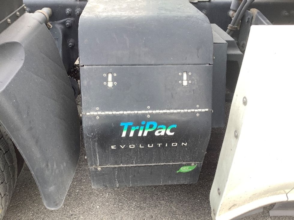 Sleeper Tractor-Heavy Duty Tractors-Freightliner-2019-Cascadia 12564ST-Lacey-WA-530,332\n\t\tmiles-$ 56,250 - Image 23