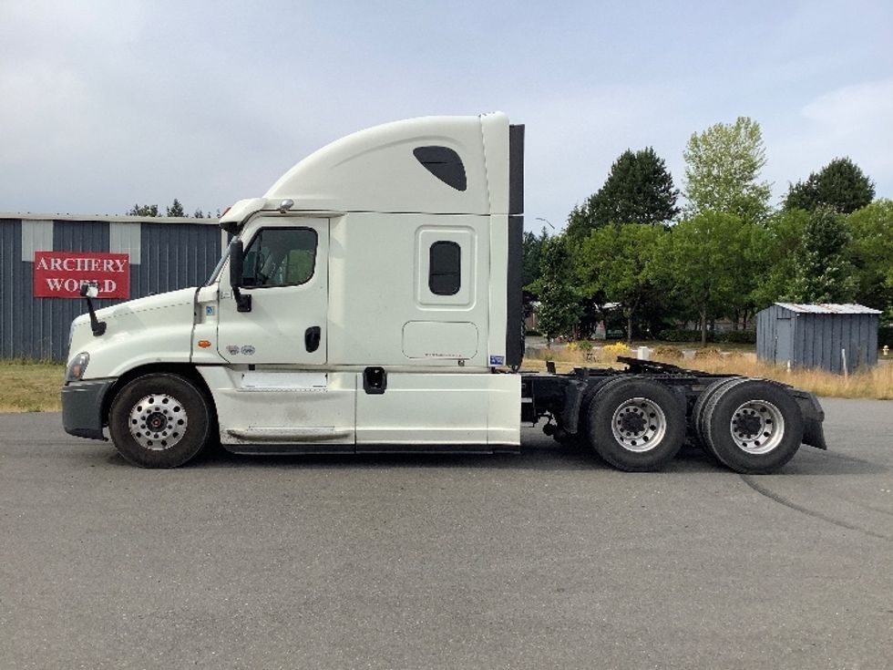 Sleeper Tractor-Heavy Duty Tractors-Freightliner-2019-Cascadia 12564ST-Lacey-WA-530,332\n\t\tmiles-$ 56,250 - Image 4