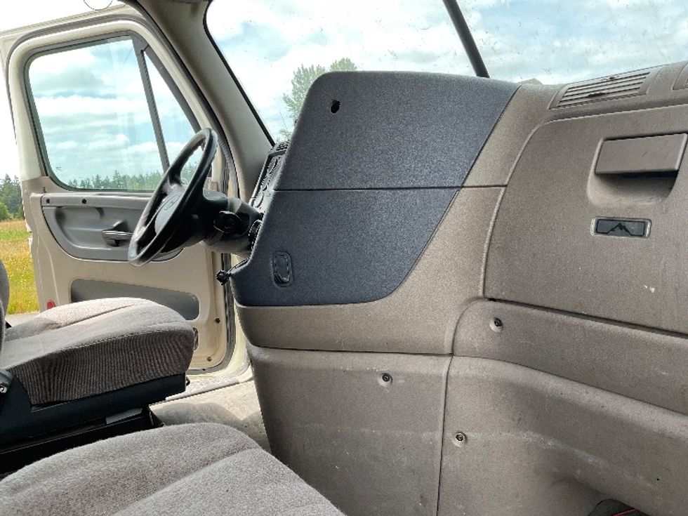 Sleeper Tractor-Heavy Duty Tractors-Freightliner-2019-Cascadia 12564ST-Lacey-WA-539,981\n\t\tmiles-$ 56,750 - Image 15