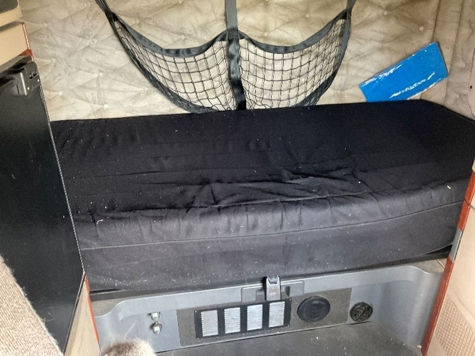 Sleeper Tractor-Heavy Duty Tractors-Freightliner-2019-Cascadia 12564ST-Lacey-WA-539,981\n\t\tmiles-$ 56,750 - Image 17