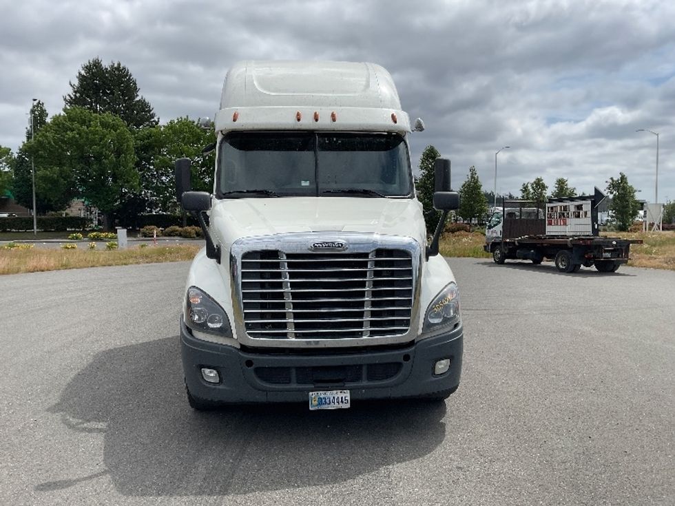 Sleeper Tractor-Heavy Duty Tractors-Freightliner-2019-Cascadia 12564ST-Lacey-WA-539,981\n\t\tmiles-$ 56,750 - Image 2