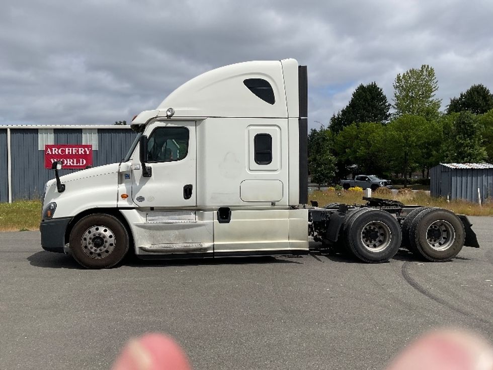 Sleeper Tractor-Heavy Duty Tractors-Freightliner-2019-Cascadia 12564ST-Lacey-WA-539,981\n\t\tmiles-$ 56,750 - Image 4