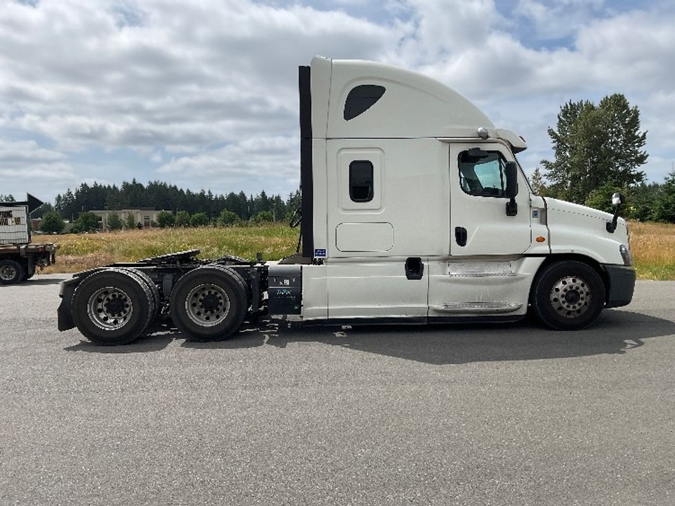 Sleeper Tractor-Heavy Duty Tractors-Freightliner-2019-Cascadia 12564ST-Lacey-WA-539,981\n\t\tmiles-$ 56,750 - Image 8