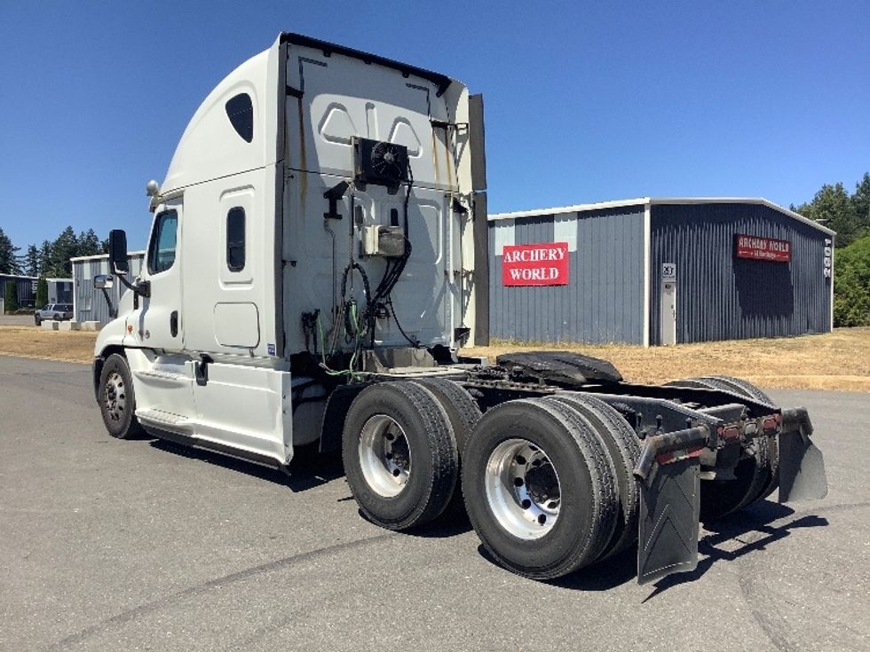 Sleeper Tractor-Heavy Duty Tractors-Freightliner-2019-Cascadia 12564ST-Lacey-WA-622,560\n\t\tmiles-$ 51,500 - Image 5