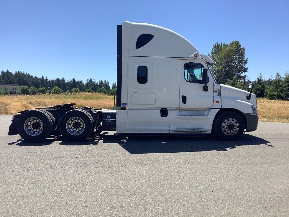 Sleeper Tractor-Heavy Duty Tractors-Freightliner-2019-Cascadia 12564ST-Lacey-WA-622,560\n\t\tmiles-$ 51,500 - Image 8