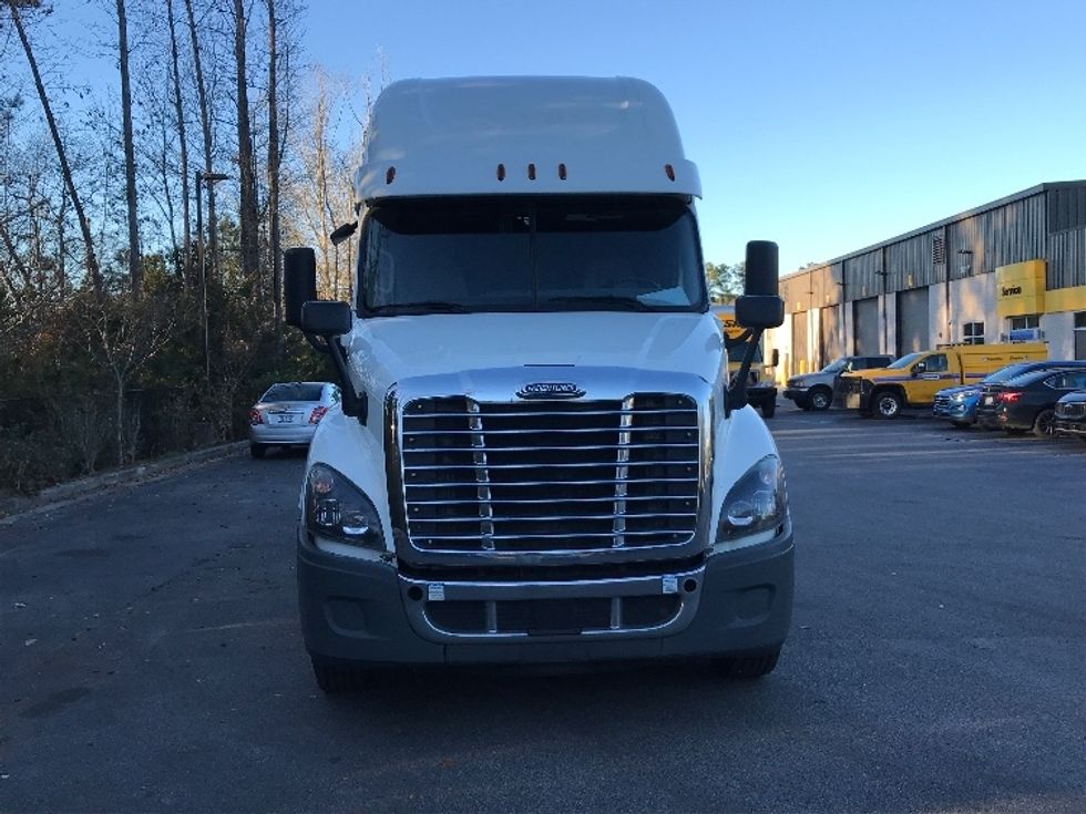 Sleeper Tractor-Heavy Duty Tractors-Freightliner-2019-Cascadia 12564ST-Ladson-SC-564,098\n\t\tmiles-$ 44,250 - Image 2