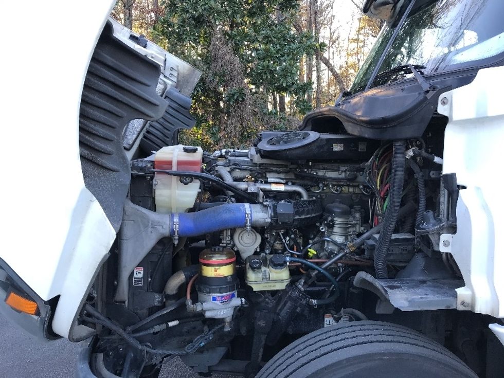 Sleeper Tractor-Heavy Duty Tractors-Freightliner-2019-Cascadia 12564ST-Ladson-SC-564,098\n\t\tmiles-$ 44,250 - Image 21