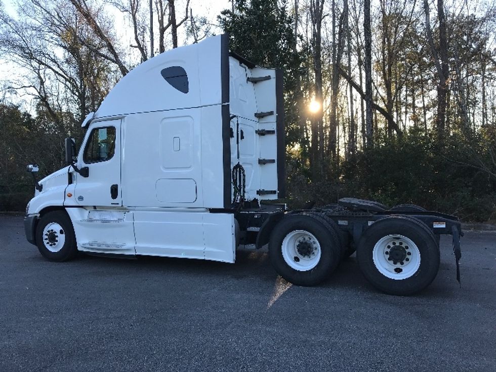 Sleeper Tractor-Heavy Duty Tractors-Freightliner-2019-Cascadia 12564ST-Ladson-SC-564,098\n\t\tmiles-$ 44,250 - Image 5