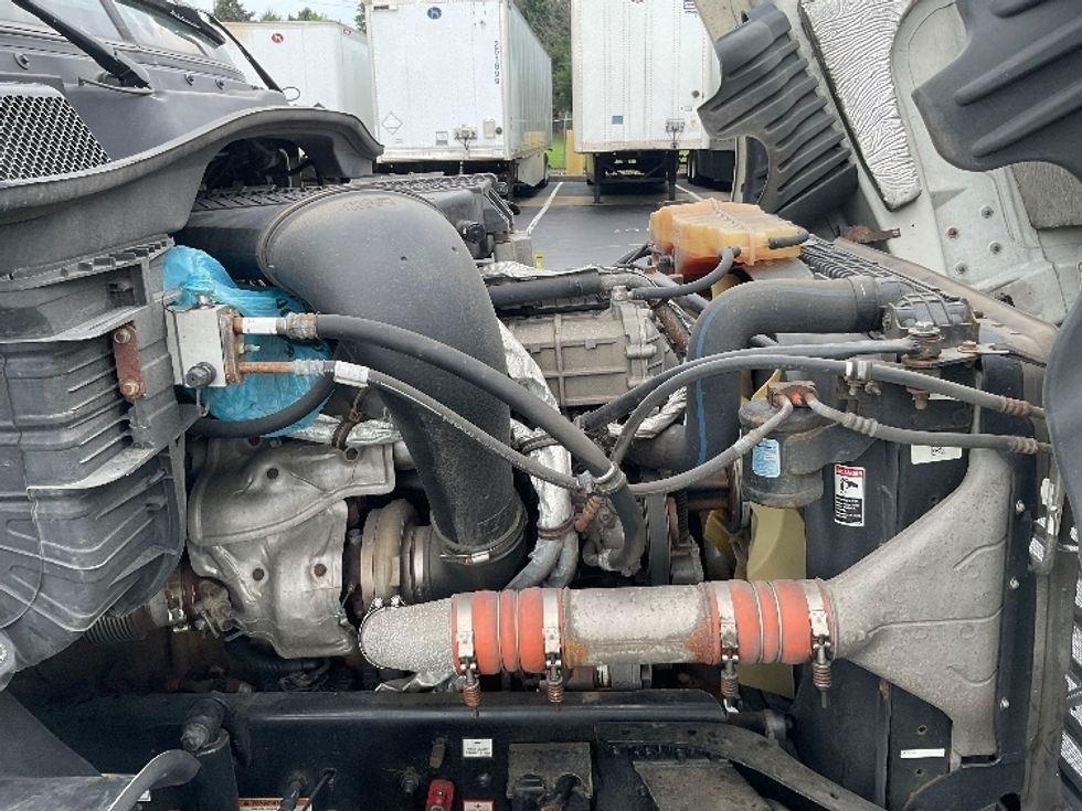 Sleeper Tractor-Heavy Duty Tractors-Freightliner-2019-Cascadia 12564ST-Lancaster-PA-306,131\n\t\tmiles-$ 62,000 - Image 20