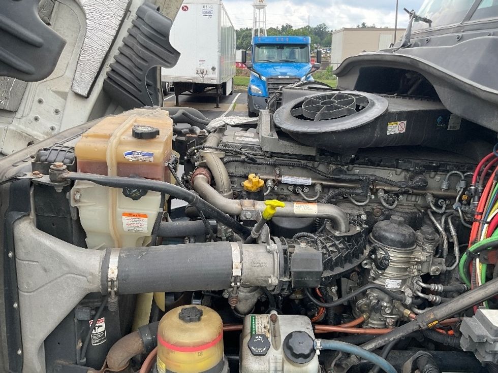 Sleeper Tractor-Heavy Duty Tractors-Freightliner-2019-Cascadia 12564ST-Lancaster-PA-493,749\n\t\tmiles-$ 52,250 - Image 21