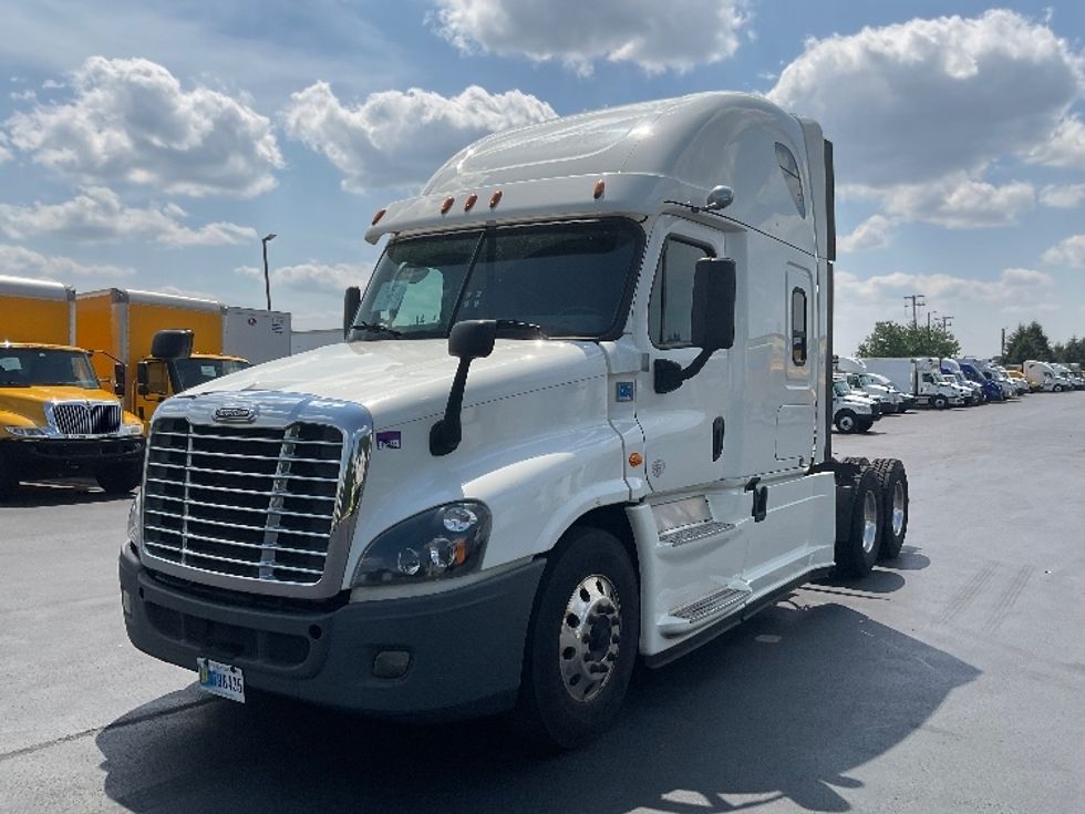 Sleeper Tractor-Heavy Duty Tractors-Freightliner-2019-Cascadia 12564ST-Lancaster-PA-493,749\n\t\tmiles-$ 52,250 - Image 3