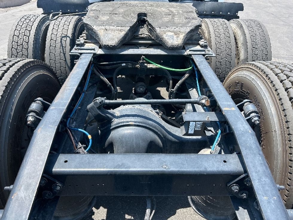 Sleeper Tractor-Heavy Duty Tractors-Freightliner-2019-Cascadia 12564ST-Las Vegas-NV-440,761\n\t\tmiles-$ 61,750 - Image 6